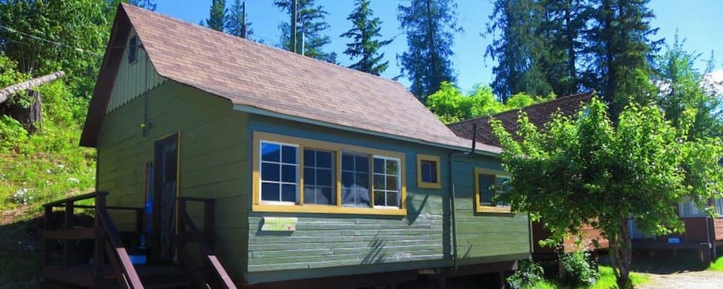 Beach-Cabin-green-1500x600-1024x410